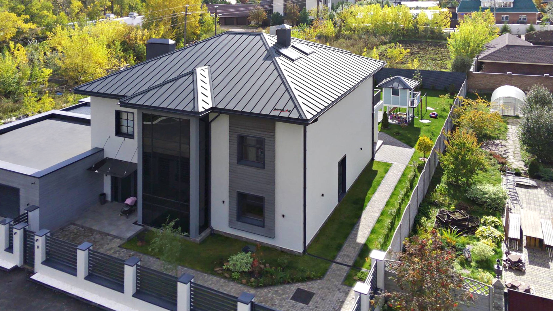 Rooftop бархат ral 7024 мокрый асфальт. Стальной бархат 7024 металлочерепица гранд лайн. Фальцевая кровля grand line ral 7024. Rooftop бархат ral 7024 мокрый асфальт. Stynergy металлочерепица.